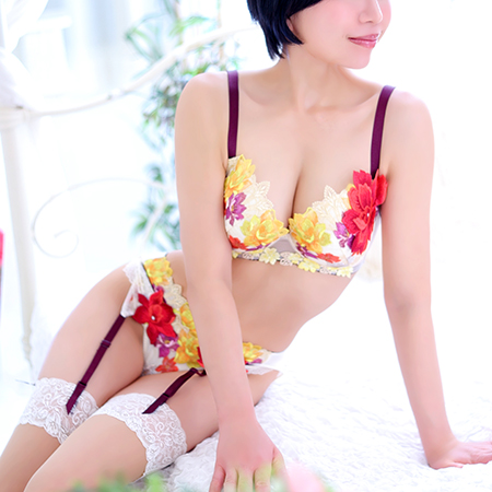 天然Gカップと温かい笑顔の『色さん』のご紹介です。